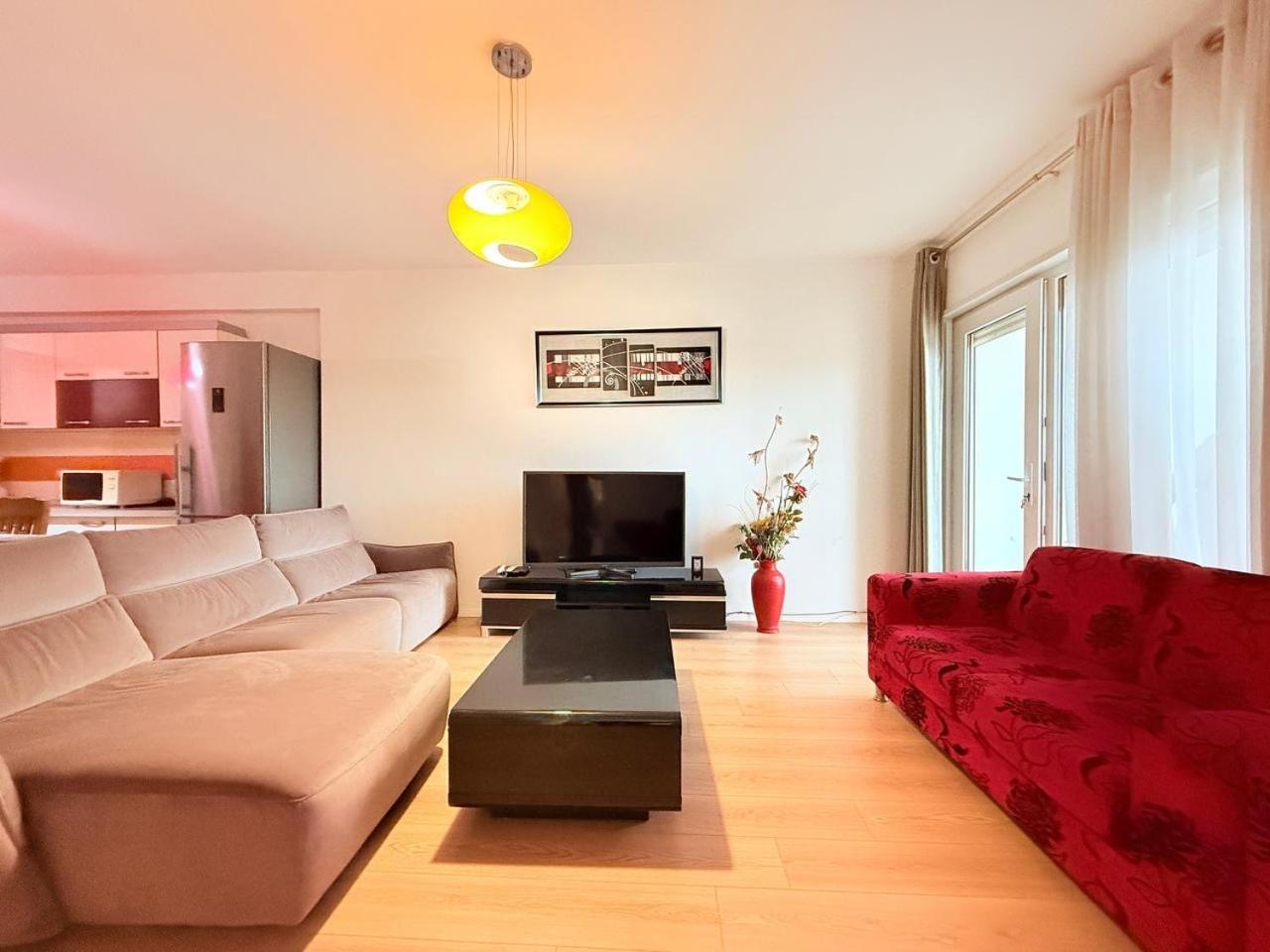 Center Luxury Apartament *