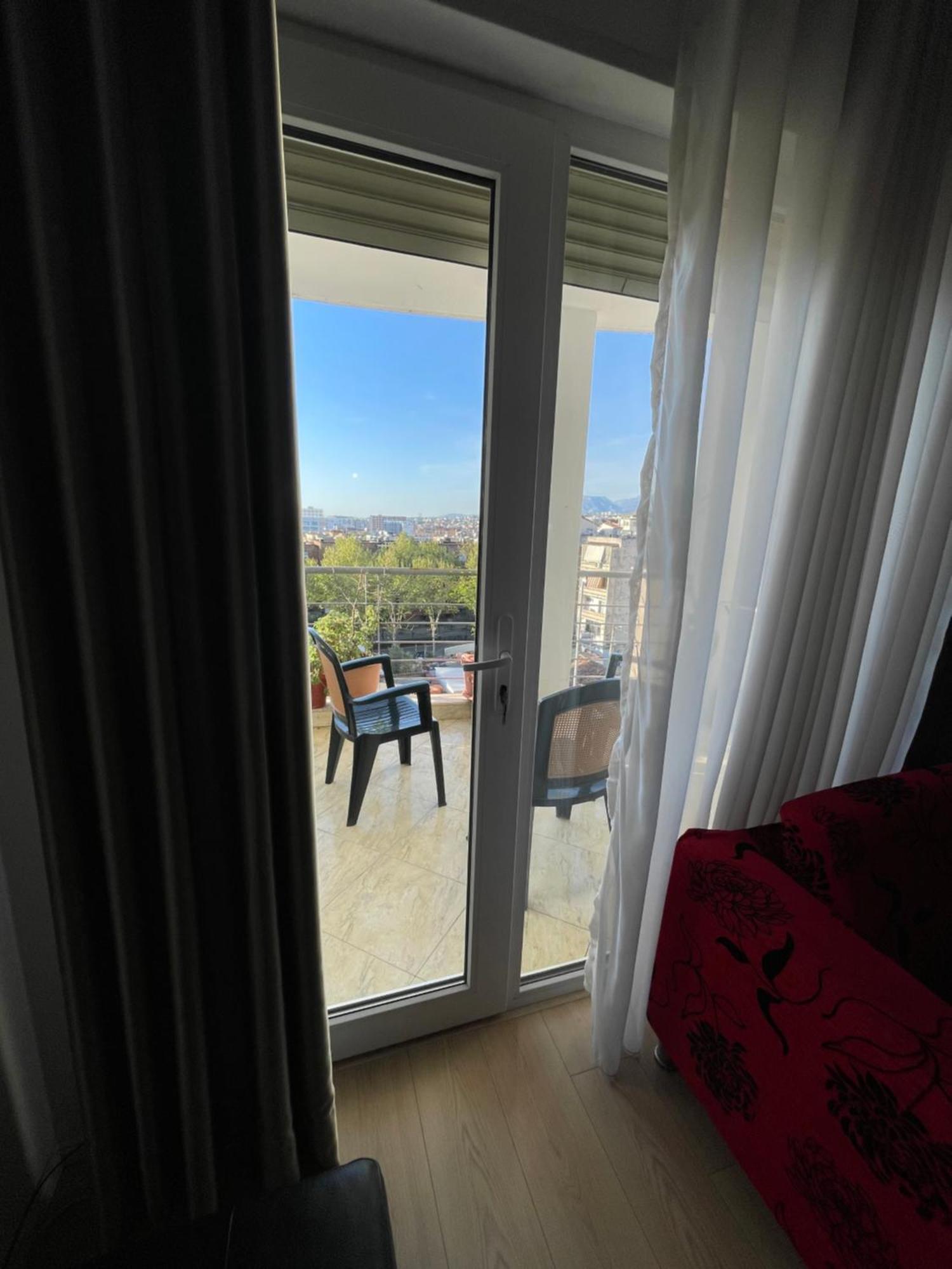 Center Luxury * Tiranë